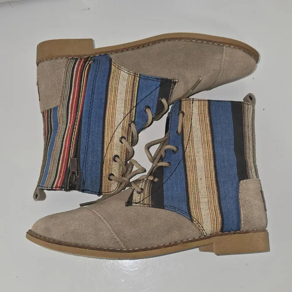 0202 TOMS Alpa Boots‎ Taupe Suede Leather Striped Colorful Women's Size 7.5W
